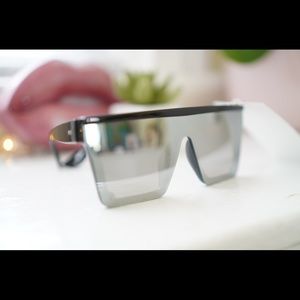 Silver unisex oversized sunglasses